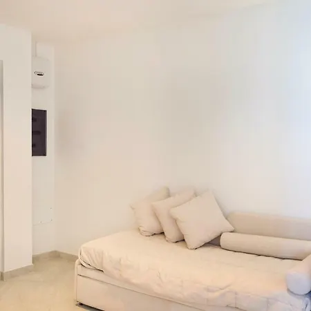 Apt. 4. * Cirella